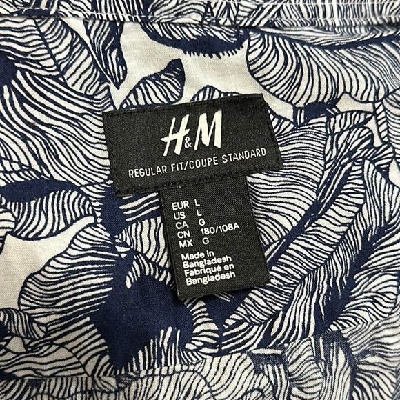 H&M WOMEN’S FLORAL BUTTON DOWN BLOUSE - Picture 9 of 10